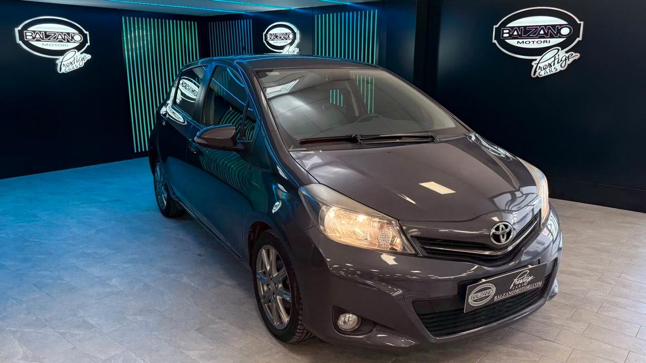 TOYOTA YARIS 1.4 D 5 PORTE LOUNGE 2014