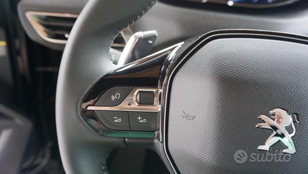 PEUGEOT 3008 BlueHDi 130 S&S EAT8 Allure Pack