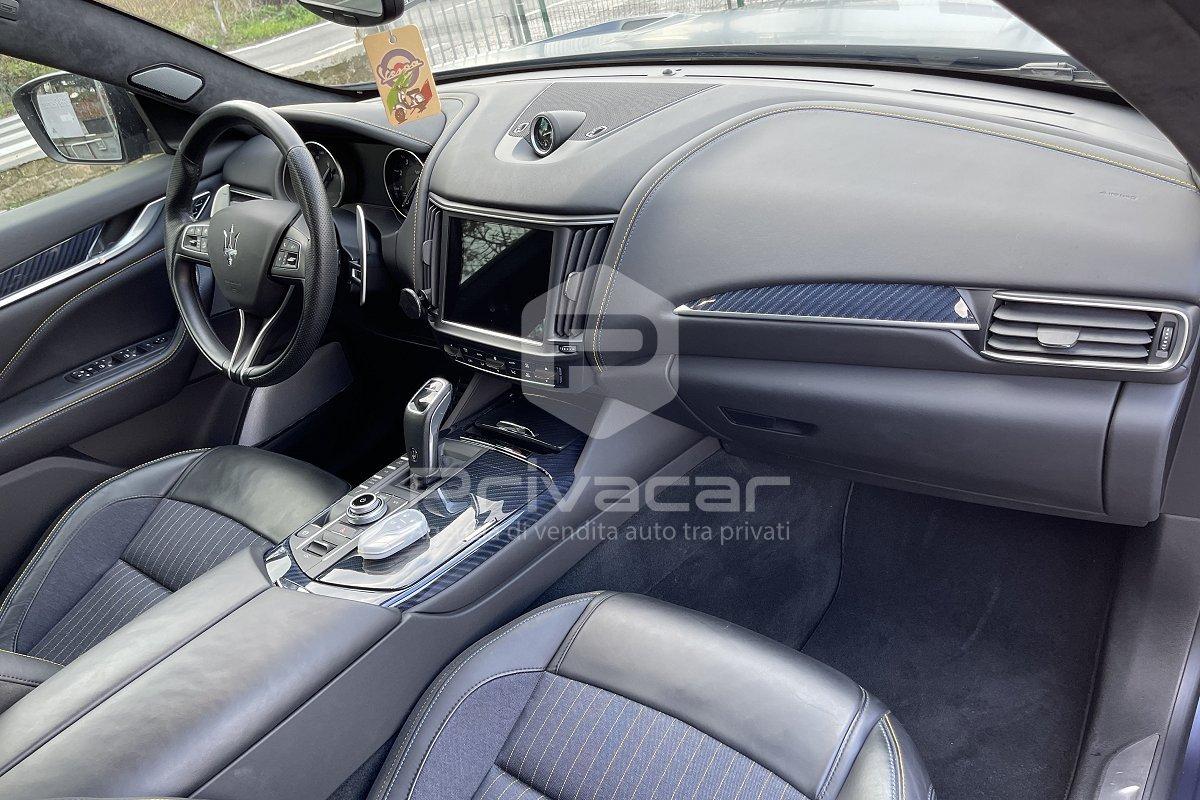 MASERATI Levante V8 580 CV AWD Trofeo