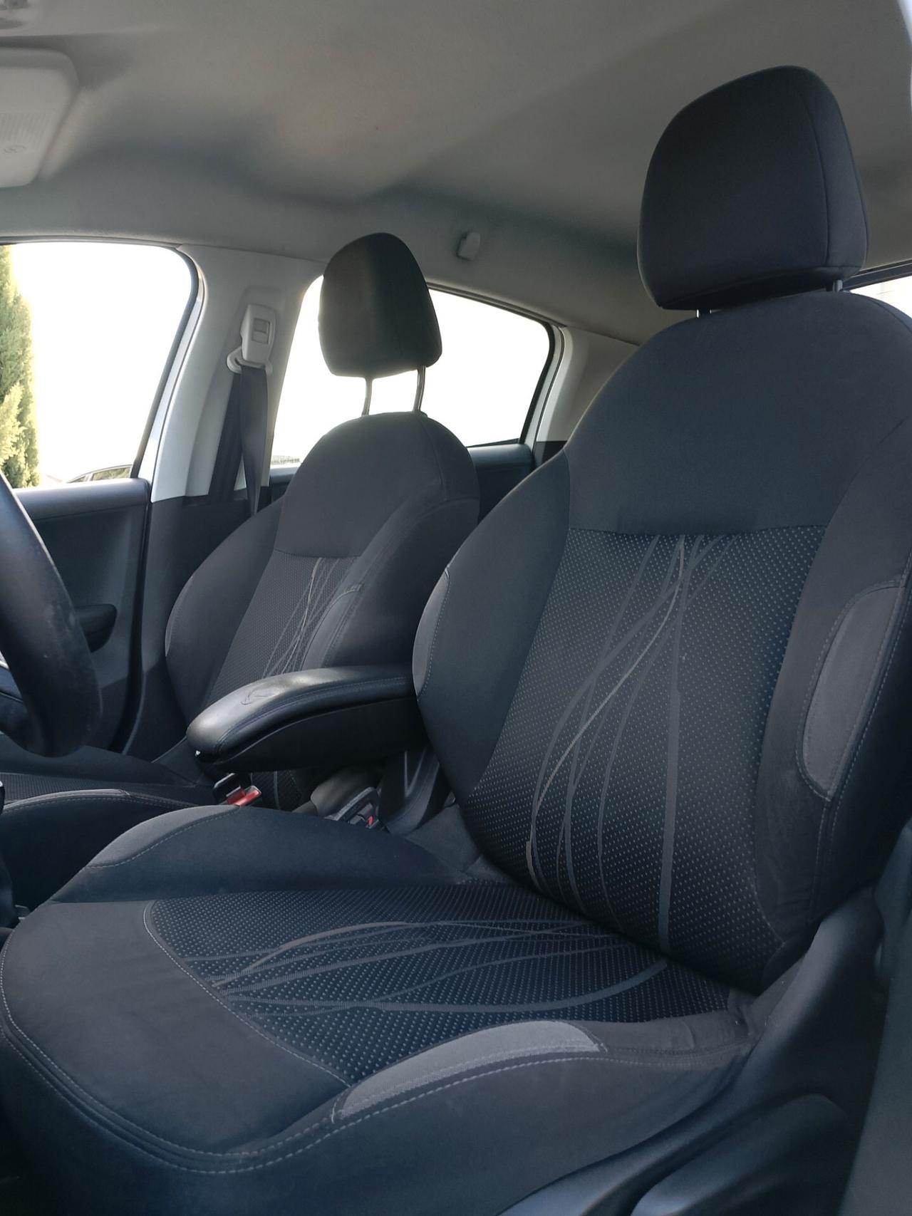 Peugeot 208 1.4 HDi 68 CV 5 porte Allure