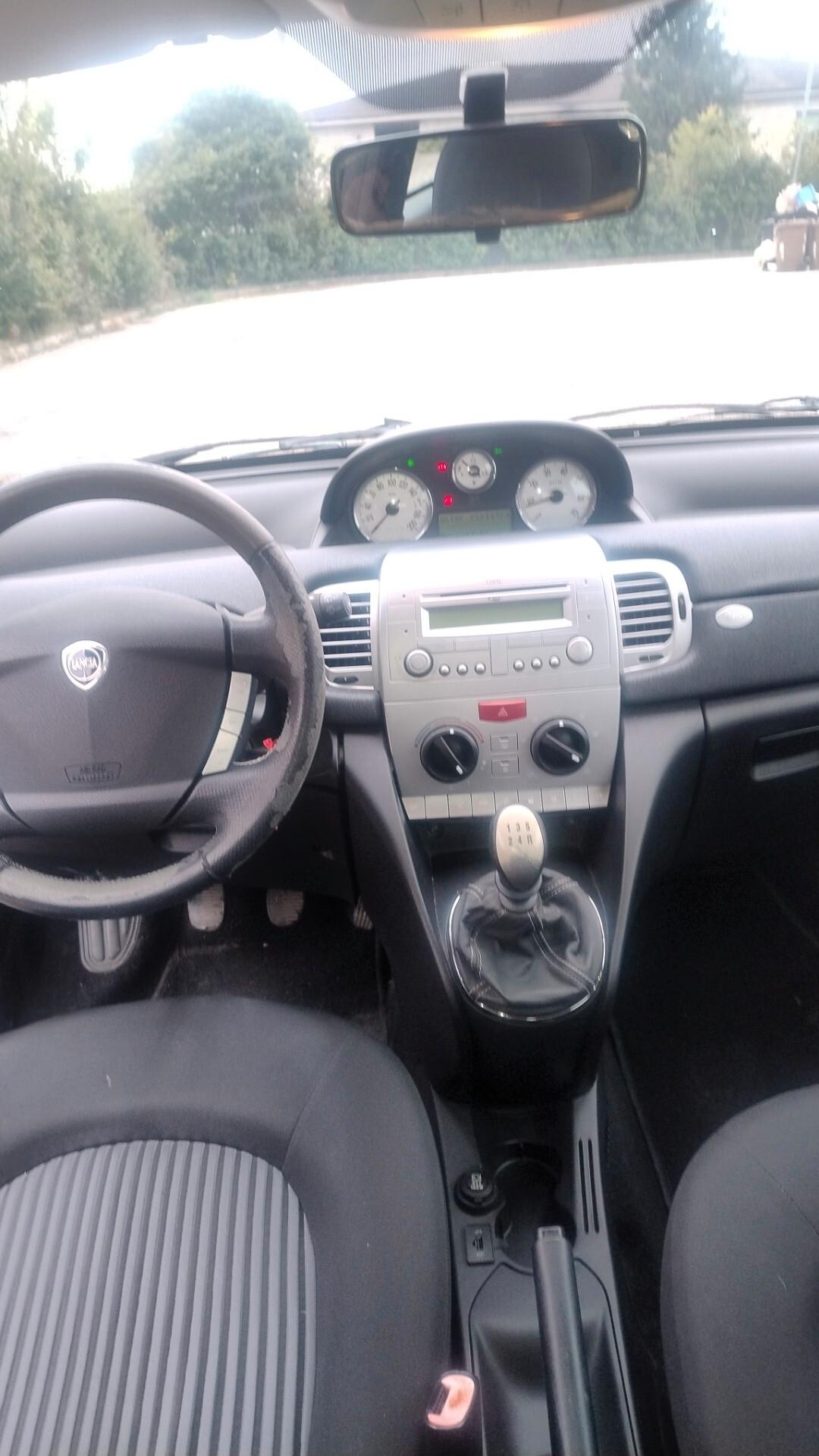 Lancia Ypsilon 1.2 Argento