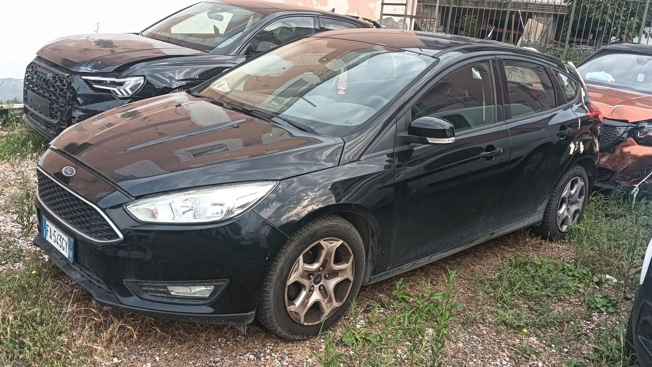 Ford Focus 1.5 TDCi 120 CV Start&Stop Titanium X sinistrata