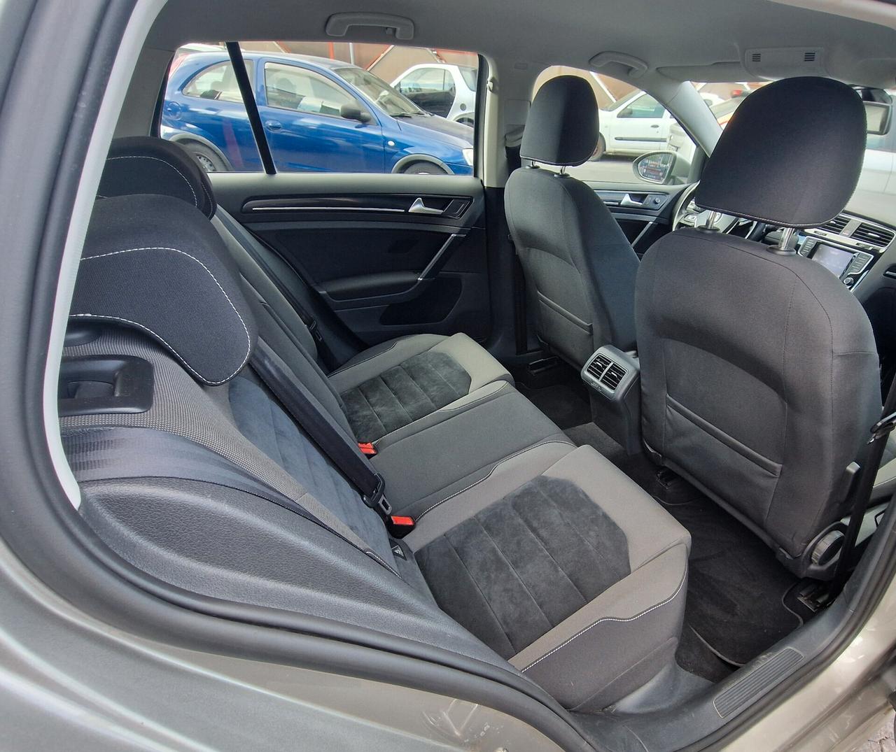 Volkswagen Golf 1.6 TDI 5p. 4MOTION Highline BlueMotion Technology