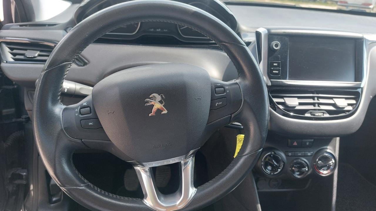 Peugeot 208 PureTech 82 5 porte Allure