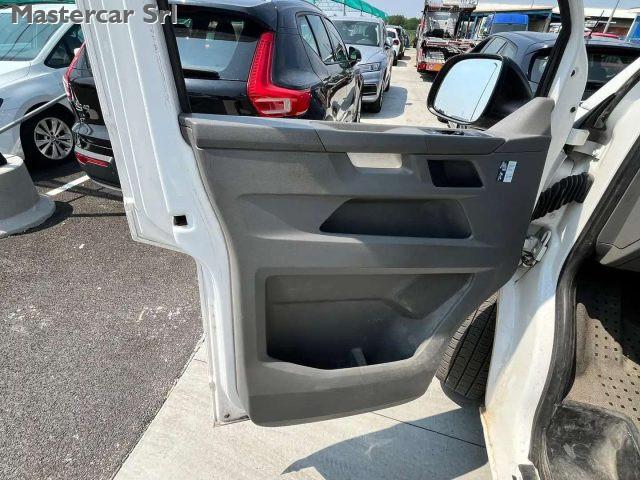 VOLKSWAGEN T6.1 Transporter Transporter 2.0 TDI - GB699ML