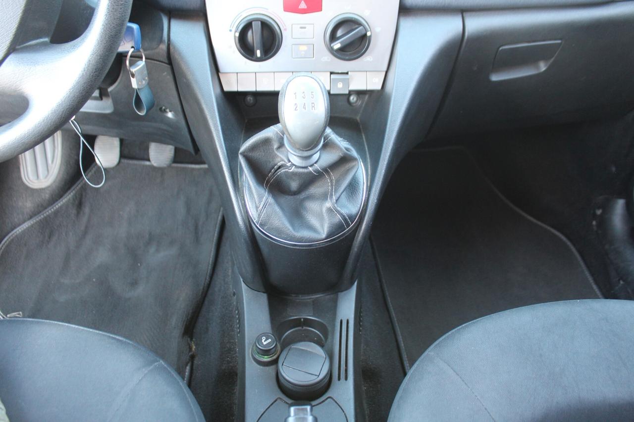 Lancia Ypsilon 1.2 Oro