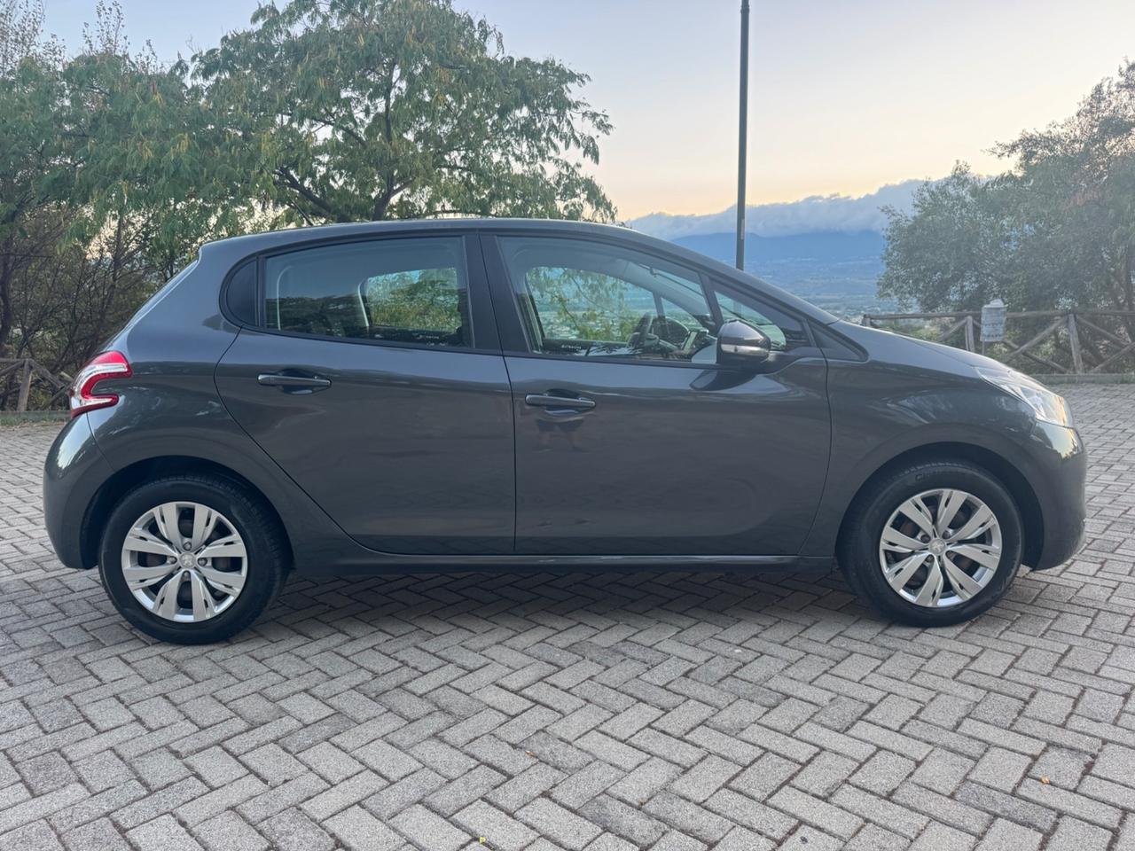 Peugeot 208 1.2 Benzina 82Cv PureTech 2013