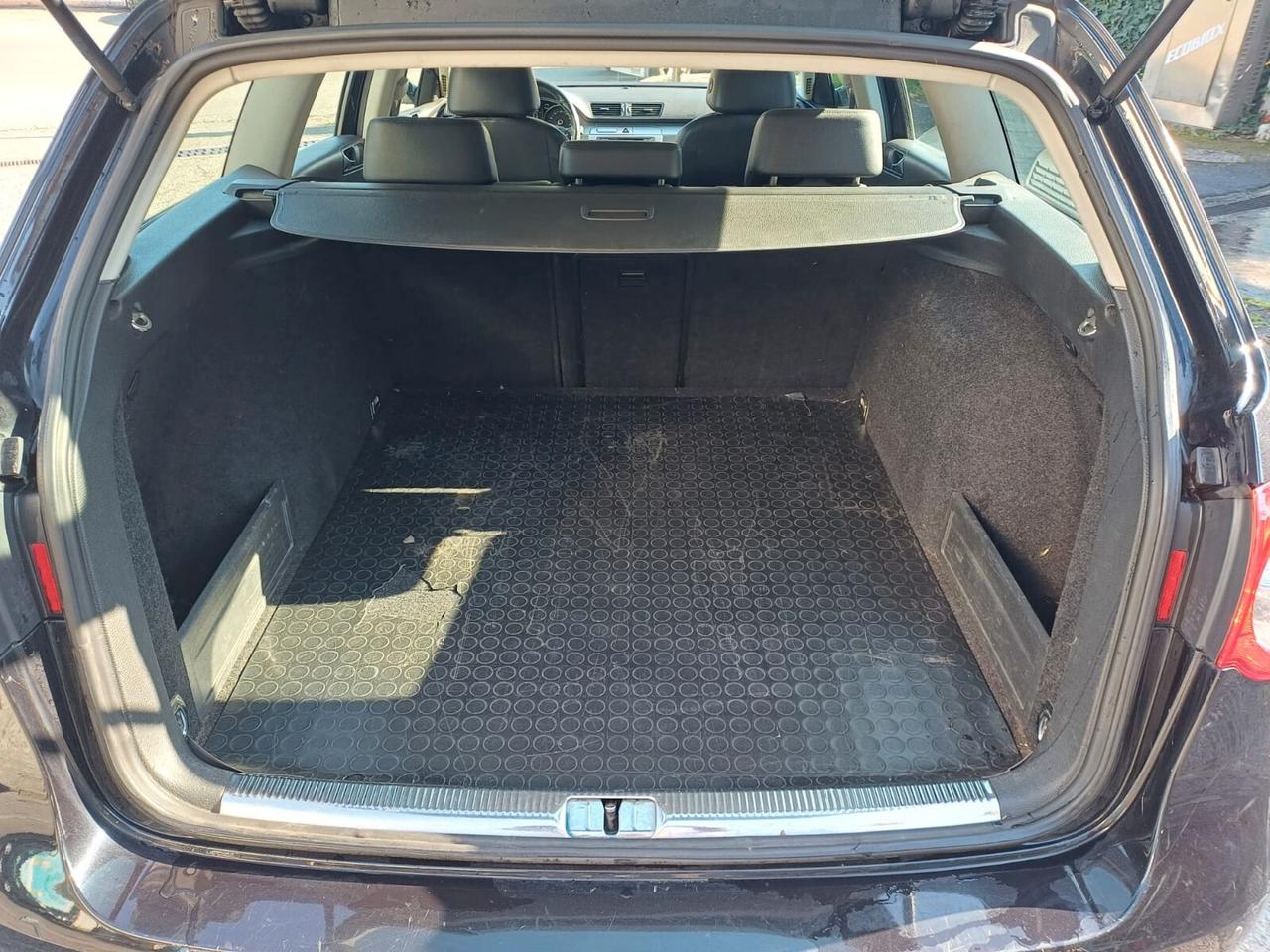 Volkswagen Passat 2.0 TDI DPF Var. Comfortline