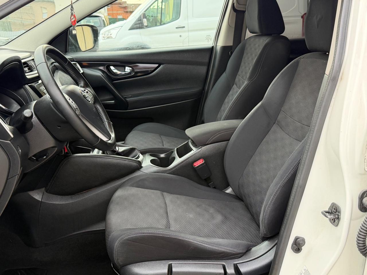 Nissan Qashqai 1.2 DIG-T N-Connecta Neopatentati