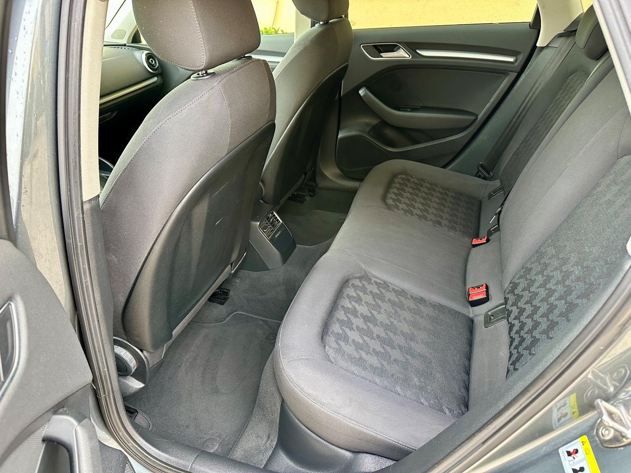 Audi A3 SPB 1.6 TDI ultra Attraction