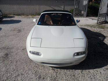 Mazda MX-5 1.6i 16V cat CABRIO