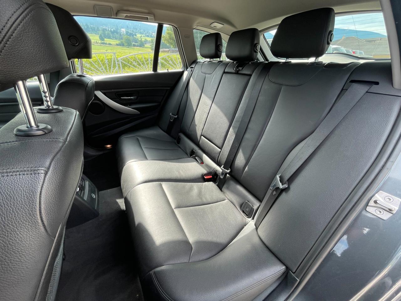 Bmw 318 xDrive Touring