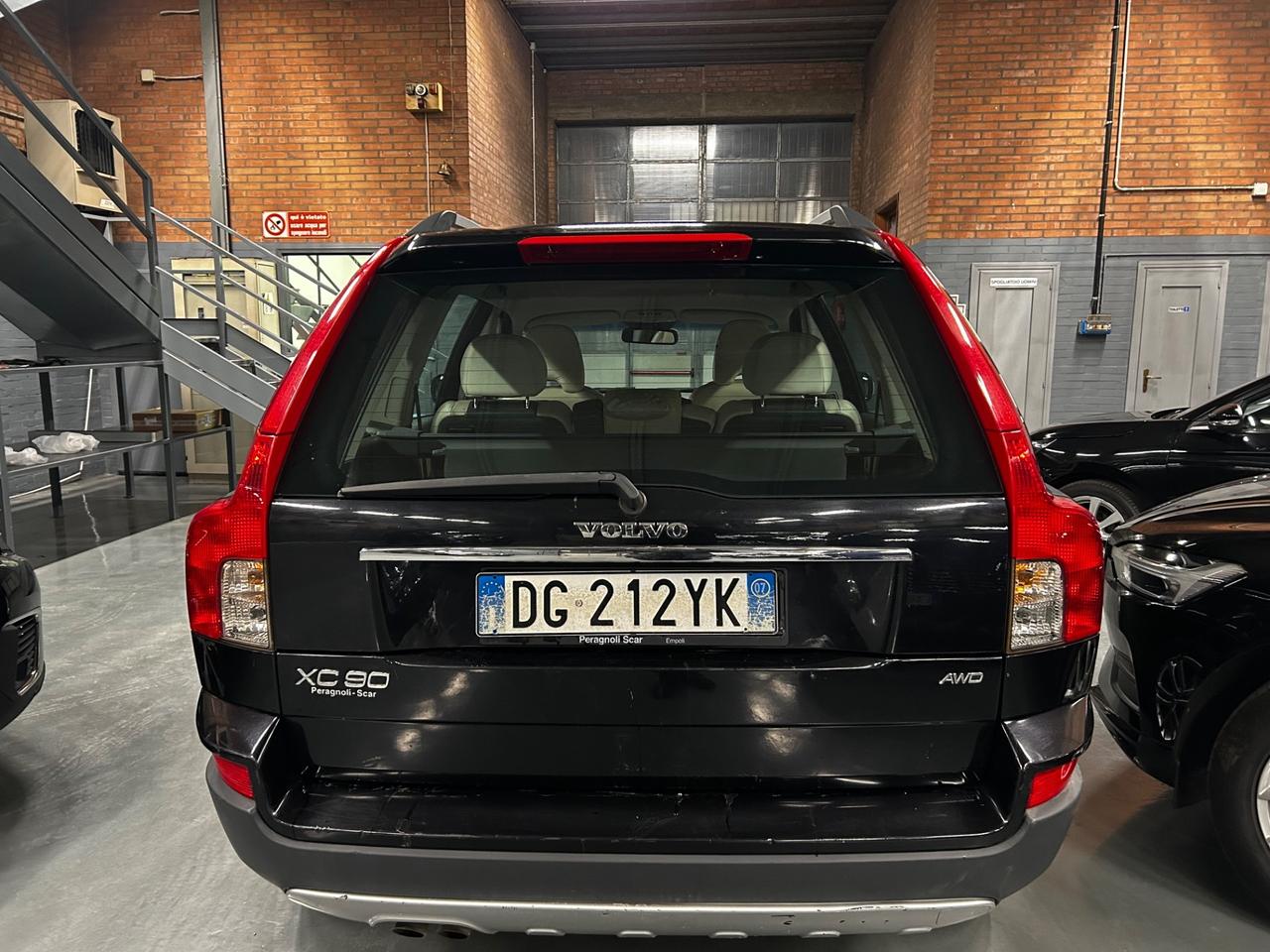 Volvo XC 90 XC90 2.4 D5 185 CV aut. AWD Executive