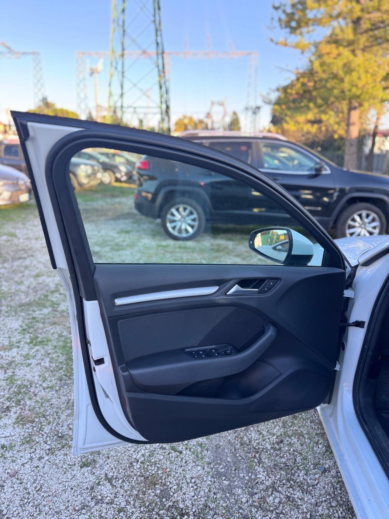 Audi A3 SPB 1.6 TDI clean diesel Ambition