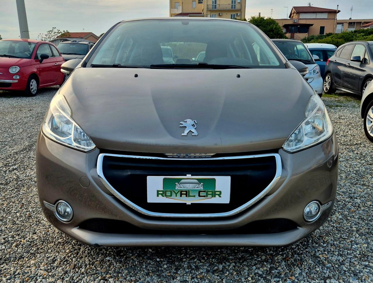 Peugeot 208 1.2 benzina 82 CV 5 porte