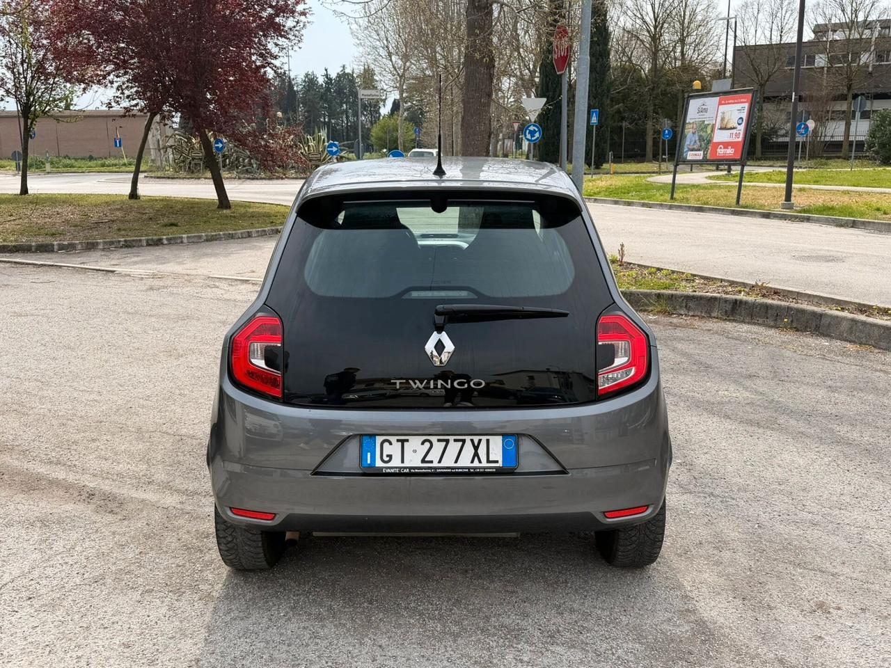 Renault Twingo SCe 65 CV Equilibre La Parisienne