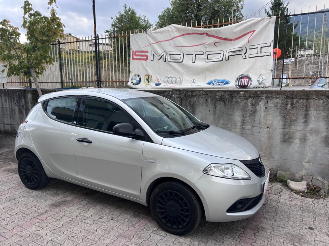 Lancia Ypsilon 1.2 69 CV 5 porte GPL Ecochic Gold