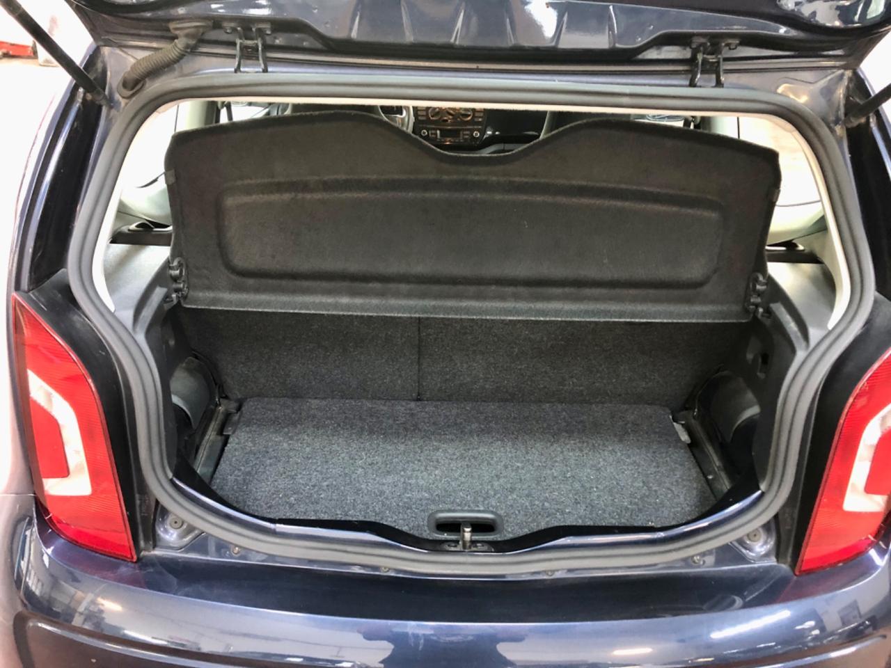 Volkswagen up! 1.0 3p. Per neopatentati