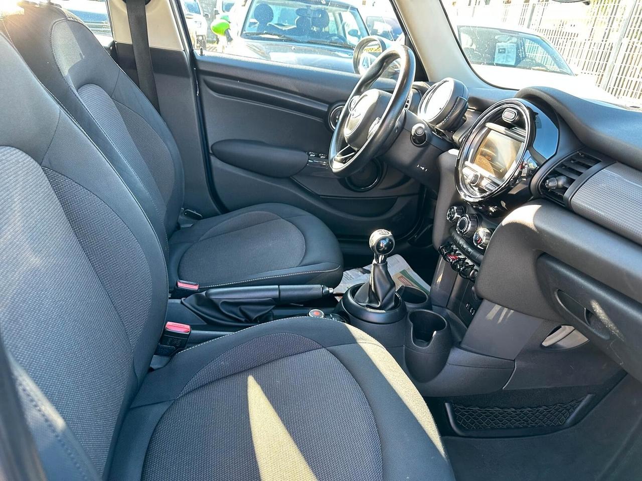 Mini Mini 1.5 One D 5 P. 2016