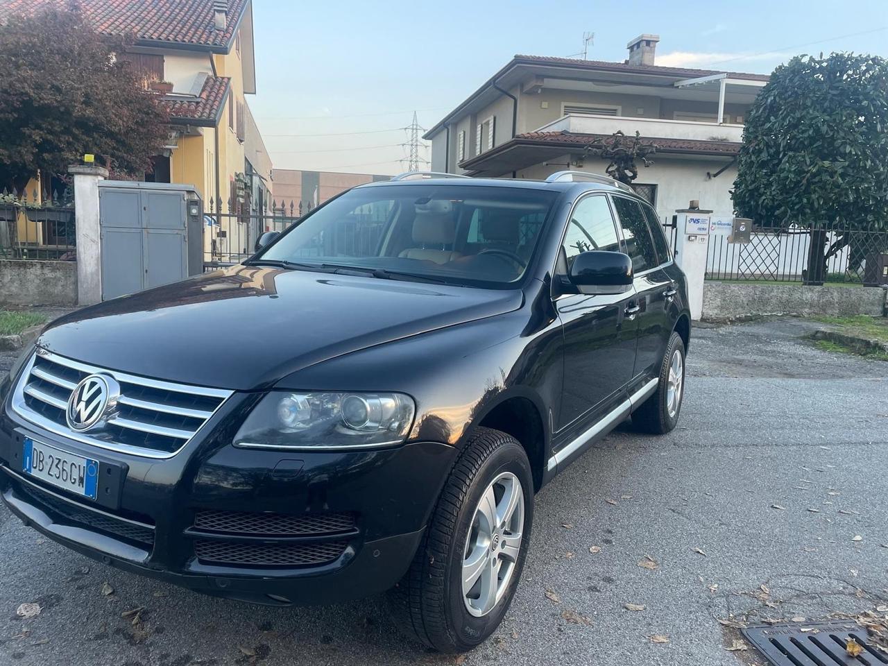 Volkswagen Touareg 3.0 V6 TDI DPF Exclusive