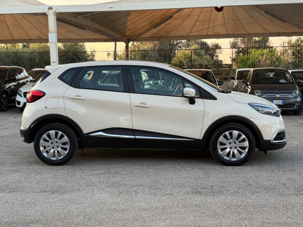 RENAULT Captur 1.5 dCi 8V 90 CV S&S Live