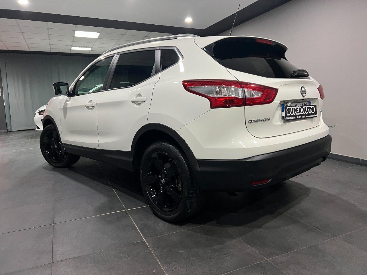 Nissan Qashqai 1.5 dci Tekna 110cv E6 TETTO PANORAMICO