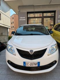 Lancia Ypsilon 1.0 FireFly 5 porte S&S Hybrid Ecochic Gold