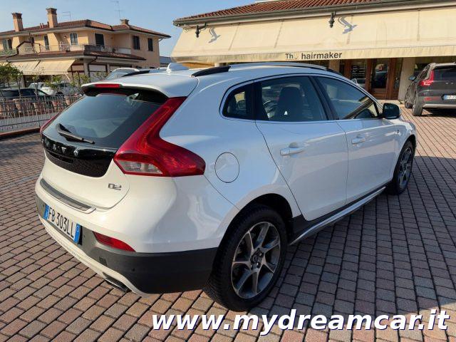 VOLVO V40 Cross Country D2 1.6 Volvo Ocean Race