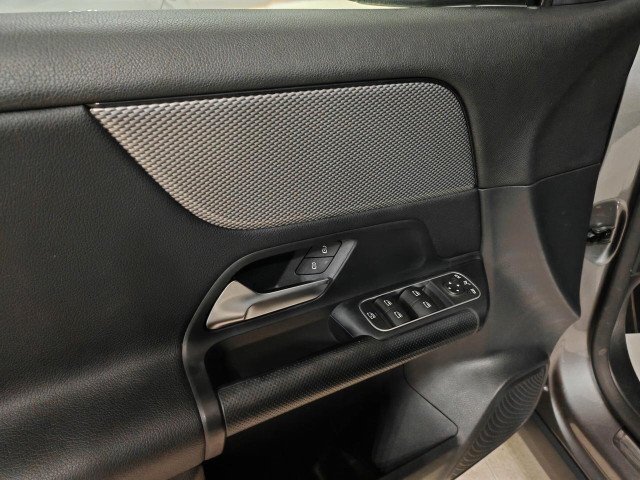 Mercedes-benz GLA 180d navig cam led 2022