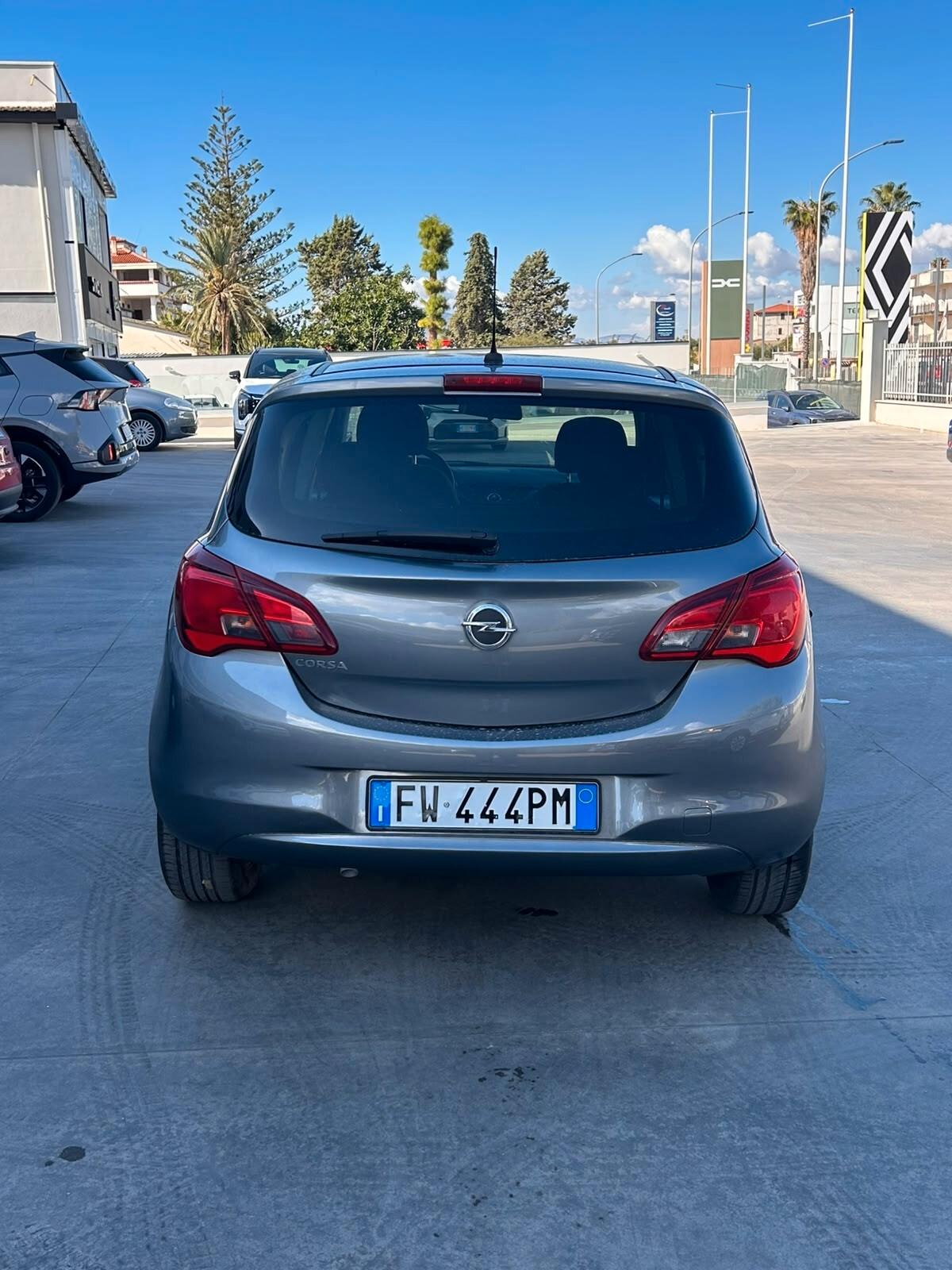 Opel Corsa 1.2 5 porte