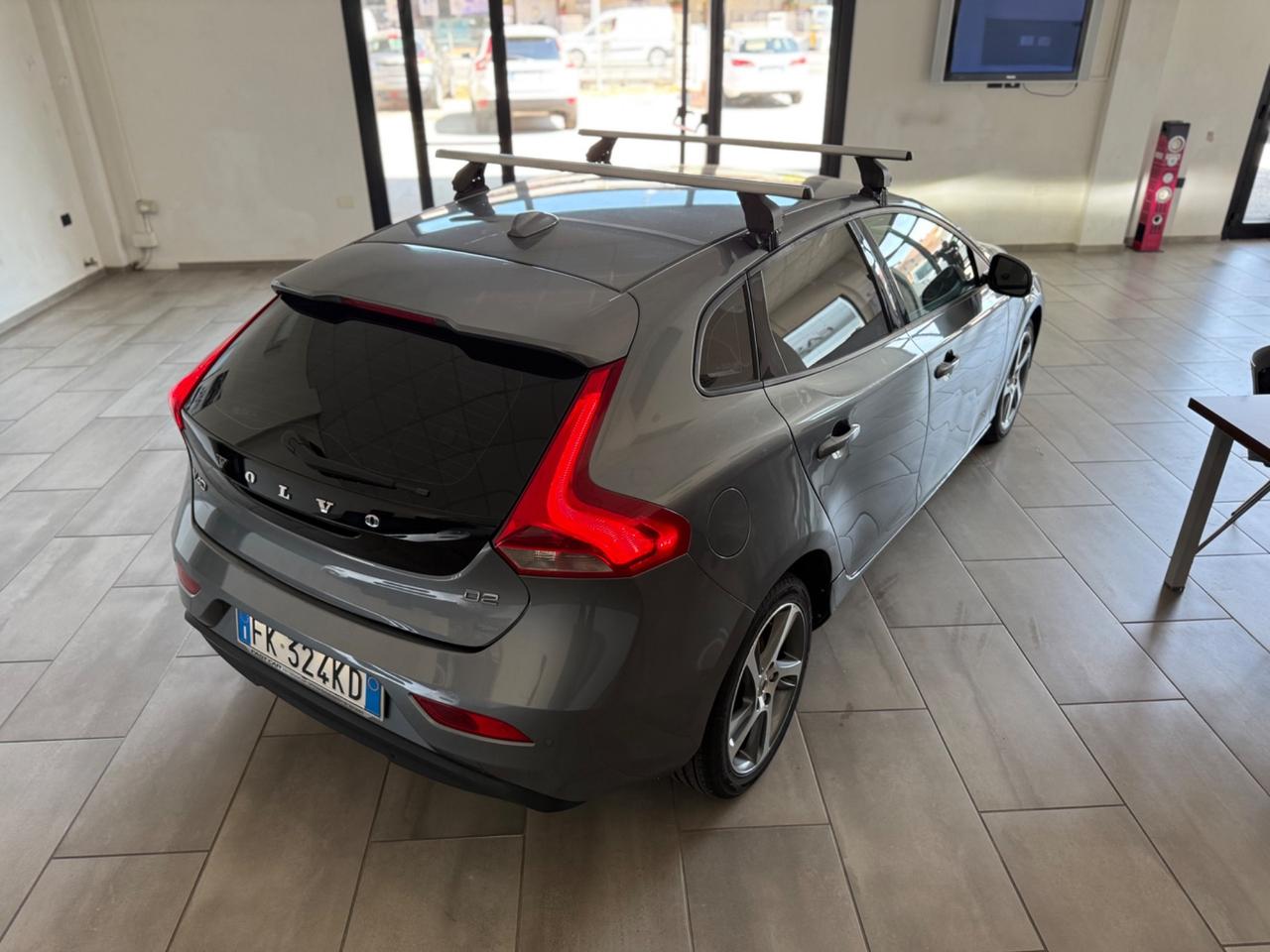 Volvo V40 D2 Geartronic R-design Kinetic