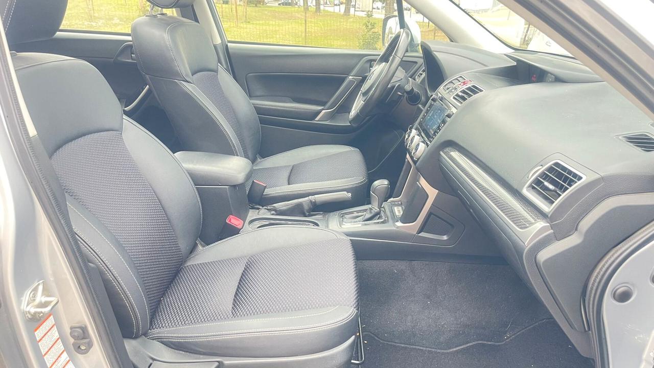 Subaru Forester 2.0i Style lineartronic