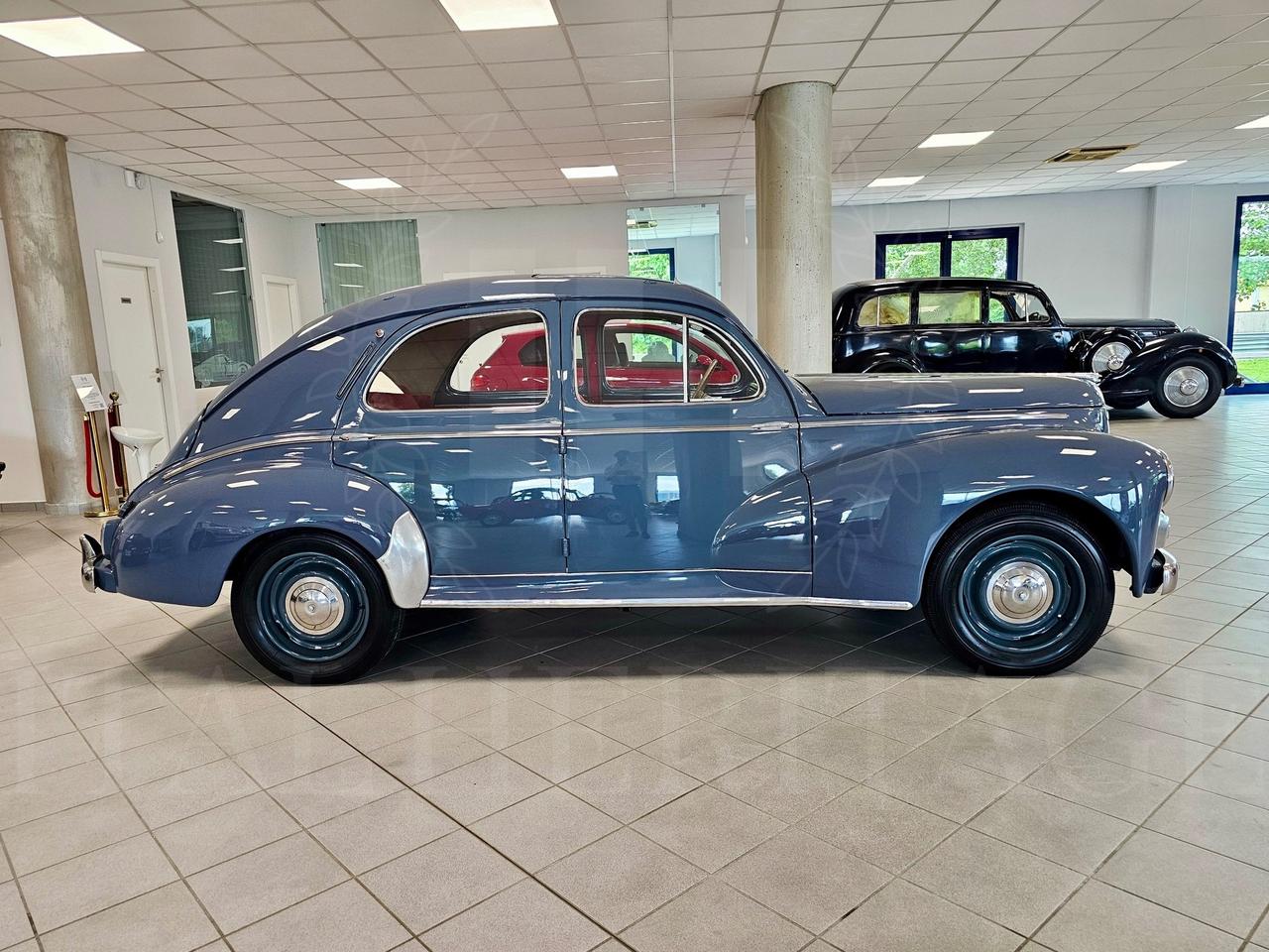 Peugeot 203A Deluxe