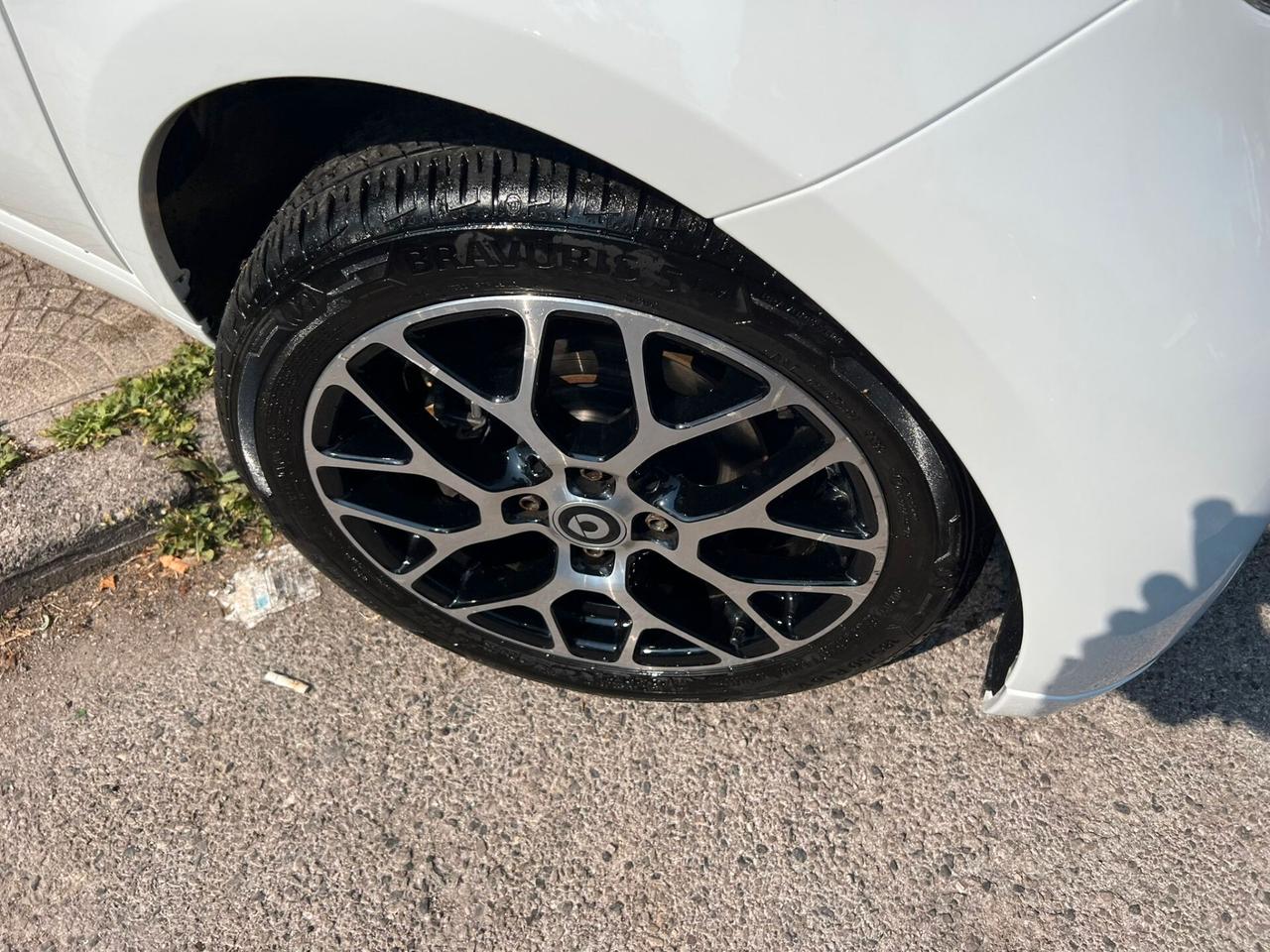 Smart ForTwo NAVIGATORE R16 F1