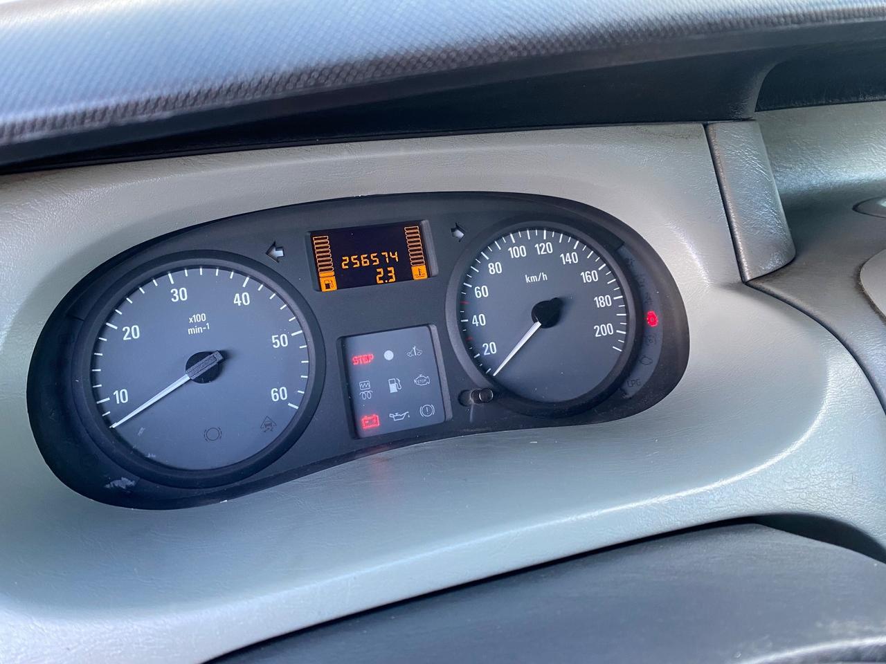 Opel Vivaro 25 1.9 CDTI/100CV PC-TN Furgone