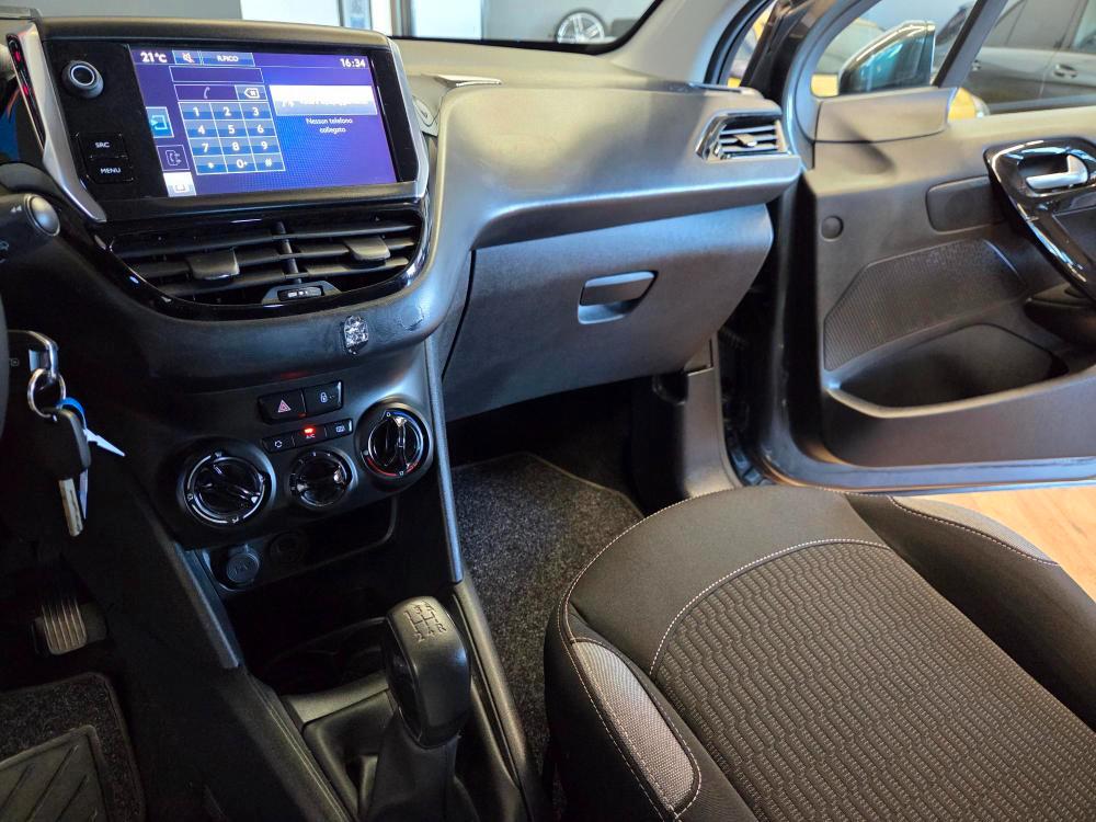 Peugeot 208 5 Porte 208 5p 1.2 puretech Active 82cv
