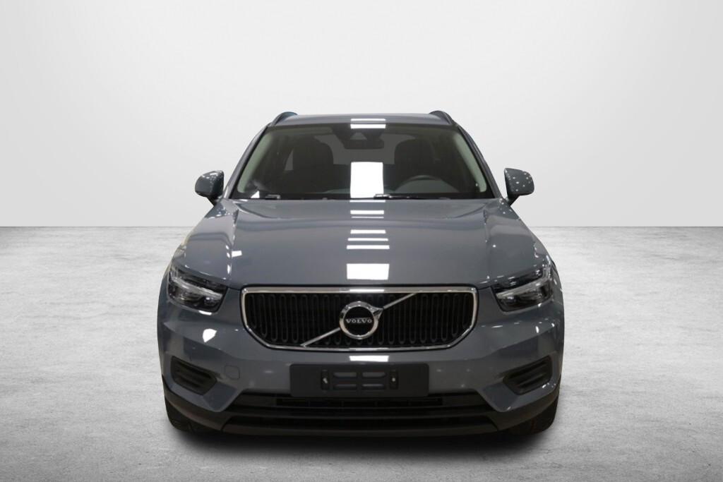 VOLVO XC40 1.5 T2 129CV 6M. MOMENTUM CORE ( FARI LED - COCKPIT - CRUISE - NAVI - MIRROR - PDC - TELECAMERA POST. )