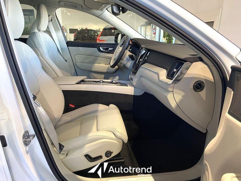 Volvo XC60 T6 253+145 CV AWD Plug-in Hybrid Automatica Recharge Ultimate Dark