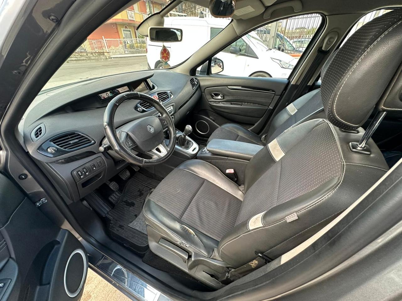 Renault Scenic 1.5 dCi 110CV Dynamique