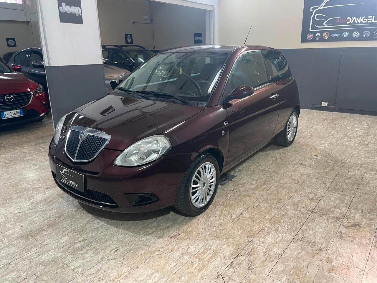 Lancia Ypsilon 1.2 Modamilano