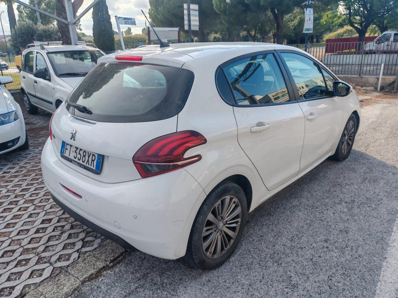 Peugeot 208 BlueHDi 100 S&S 5 porte Active