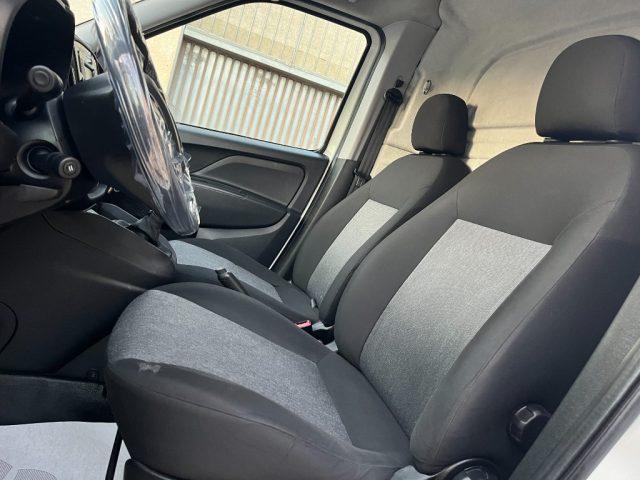 FIAT Doblo' MAXI DOPPIA PORTA LATERALE CON SCAFFALA