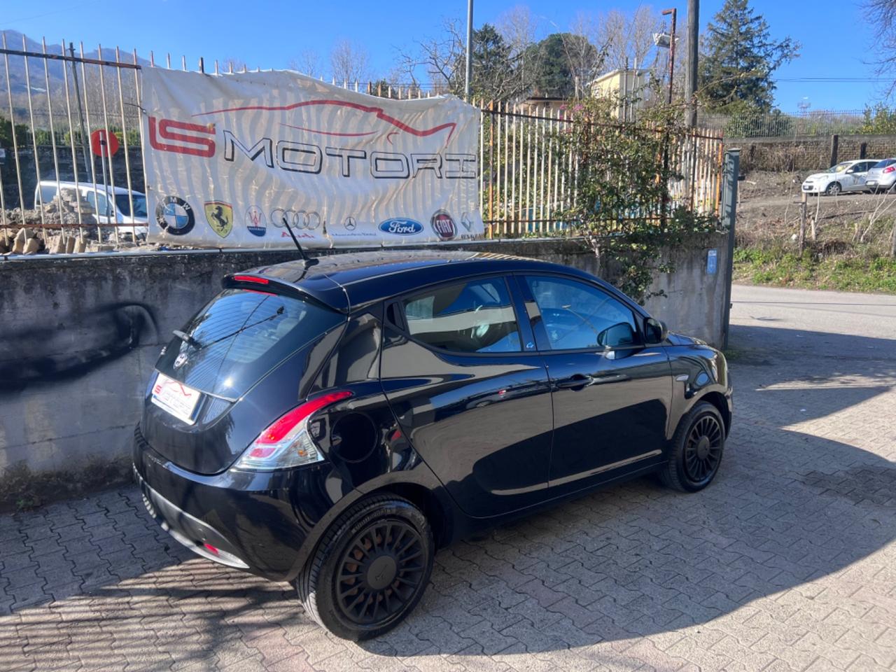 Lancia Ypsilon 1.2 69 CV 5 porte GPL Ecochic Gold