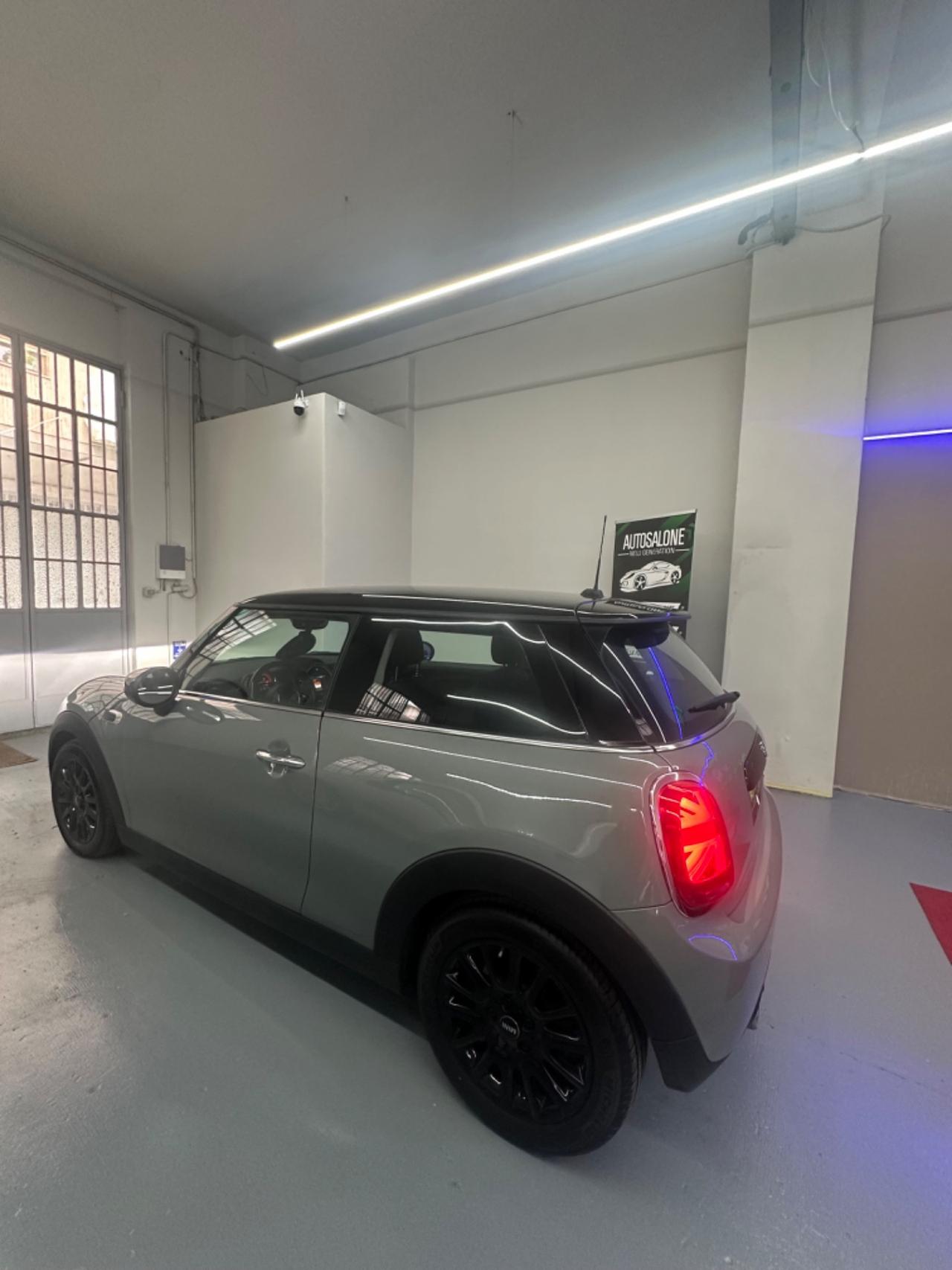 Mini 1.5 Cooper Business