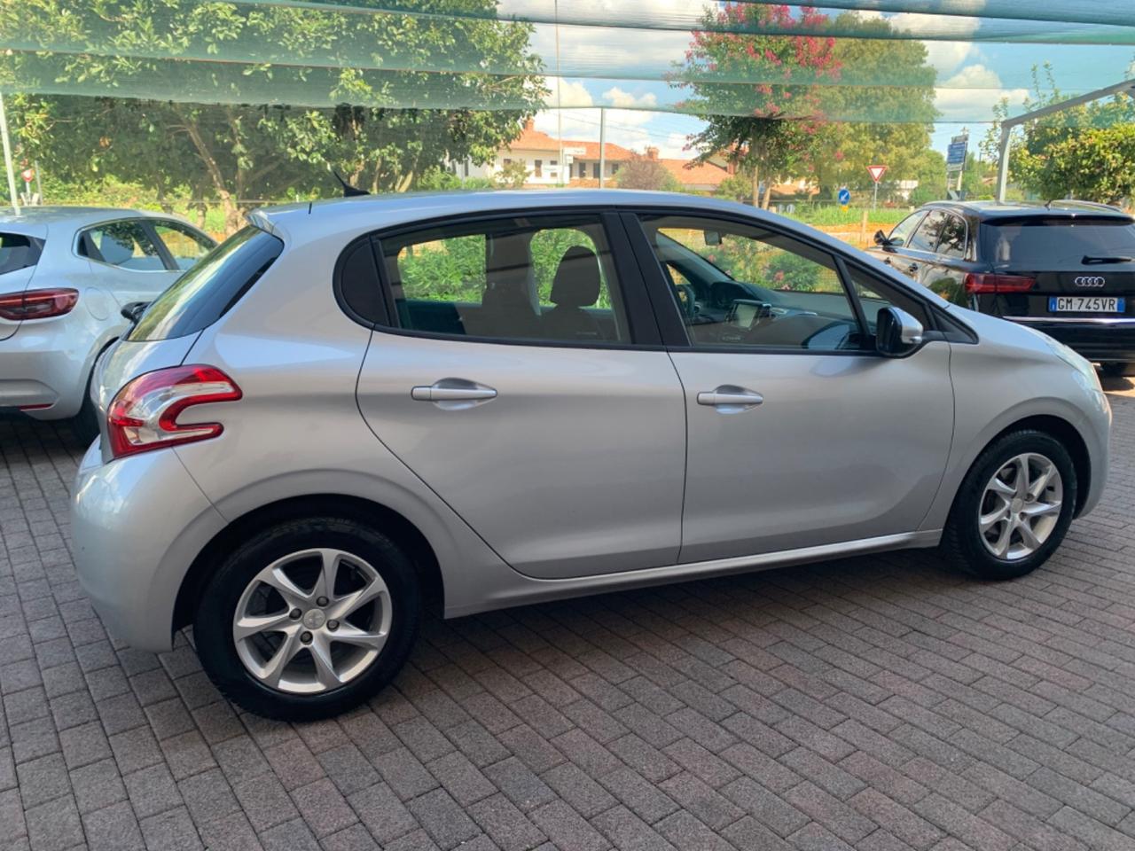 Peugeot 208 1.2 VTi 82 CV 5 porte Allure