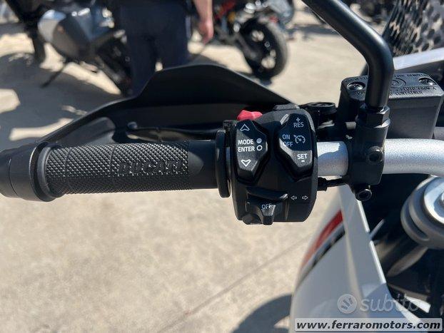 Ducati DesertX nuovo pronta consegna 2024