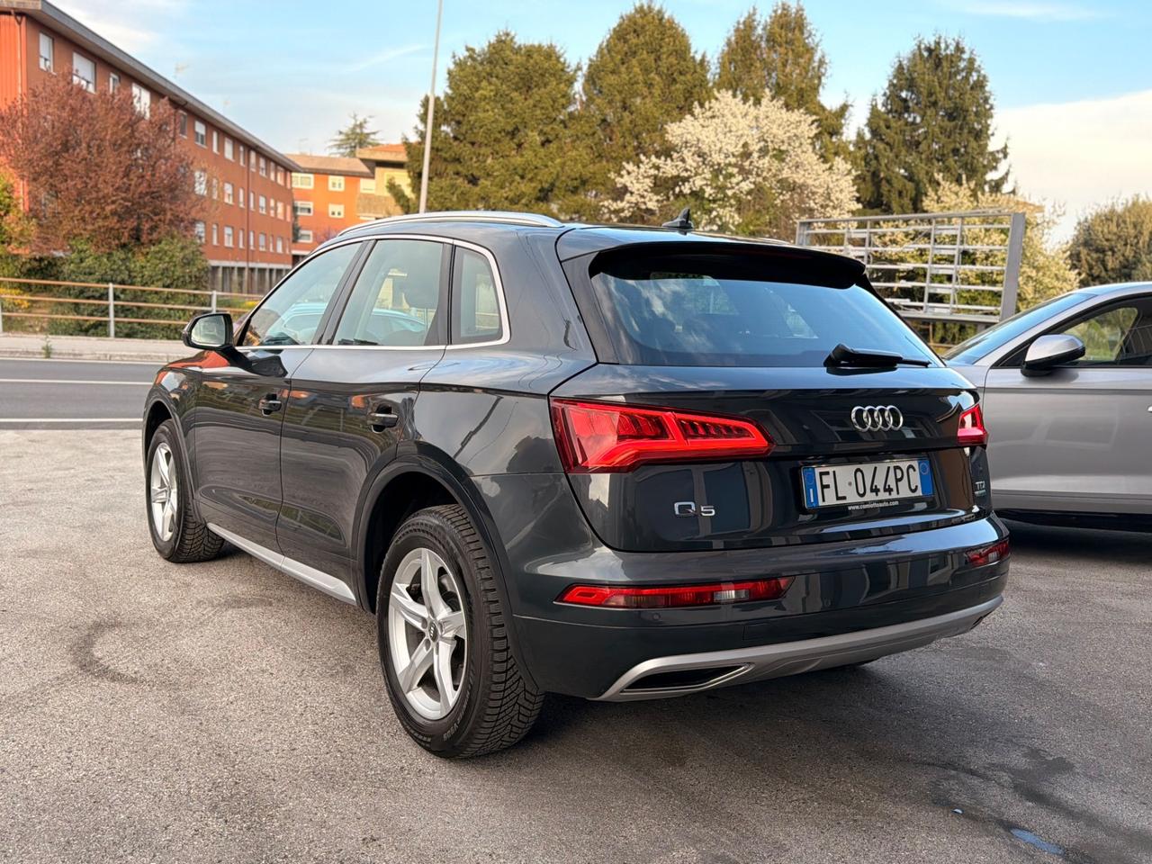 Audi Q5 2.0 TDI 190 CV quattro S tronic Business Sport