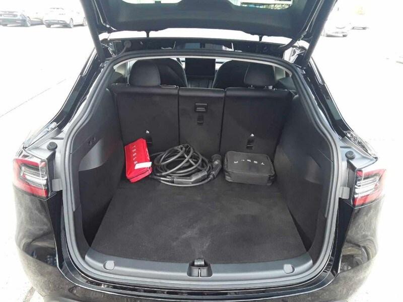 TESLA Model Y Model Y AWD Performance