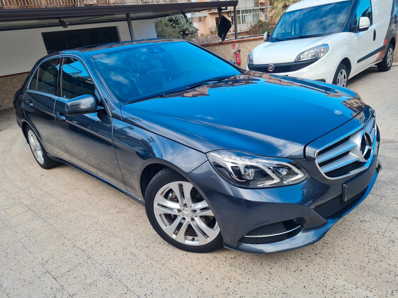 Mercedes-Benz Classe E - 300 BlueTEC DIESEL Edition Avantgarde