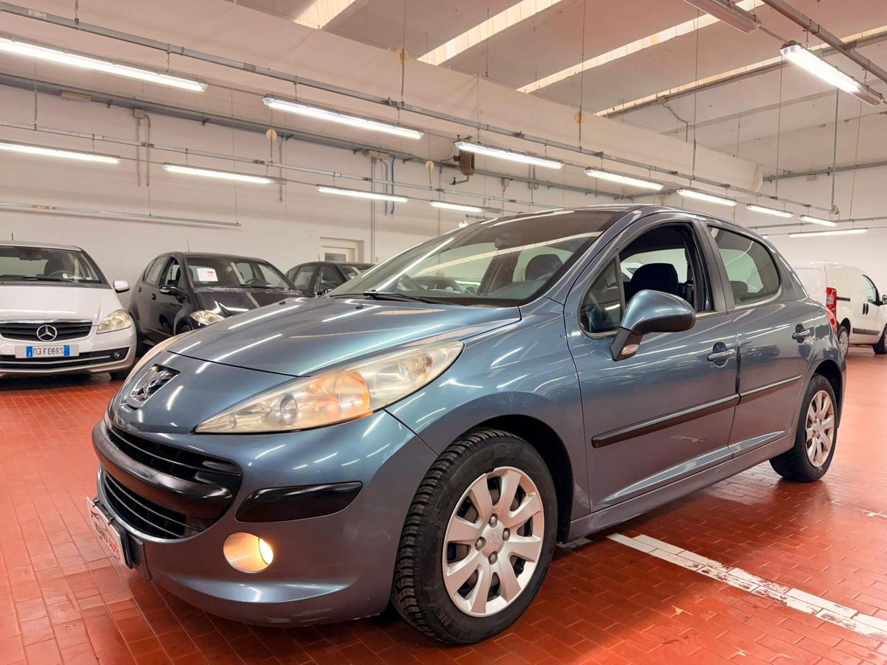 Peugeot 207 1.4 HDi 70CV 5p. Ok Neopatentati